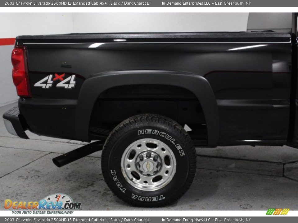 2003 Chevrolet Silverado 2500HD LS Extended Cab 4x4 Black / Dark Charcoal Photo #18