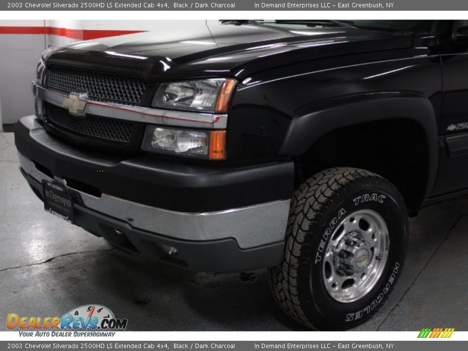 2003 Chevrolet Silverado 2500HD LS Extended Cab 4x4 Black / Dark Charcoal Photo #22