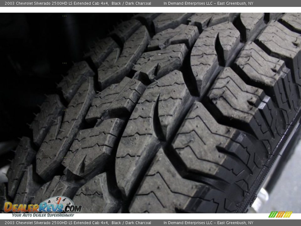 2003 Chevrolet Silverado 2500HD LS Extended Cab 4x4 Black / Dark Charcoal Photo #31