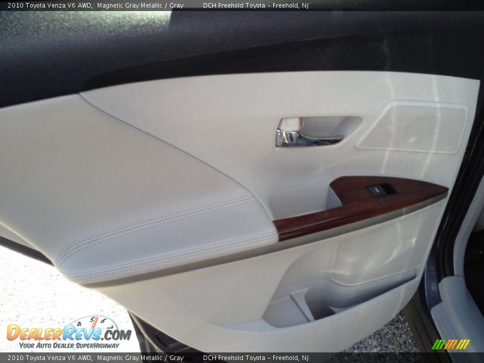 2010 Toyota Venza V6 AWD Magnetic Gray Metallic / Gray Photo #9