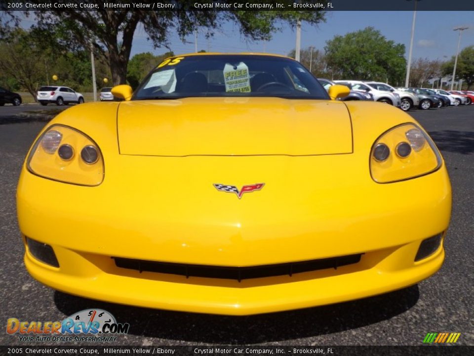2005 Chevrolet Corvette Coupe Millenium Yellow / Ebony Photo #12