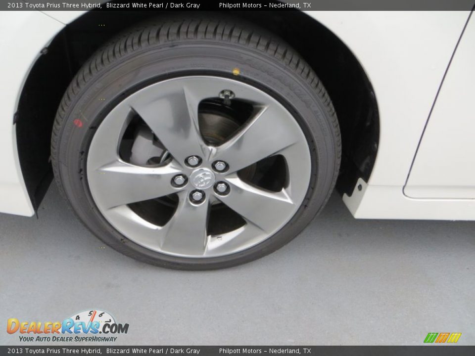 2013 Toyota Prius Three Hybrid Blizzard White Pearl / Dark Gray Photo #14