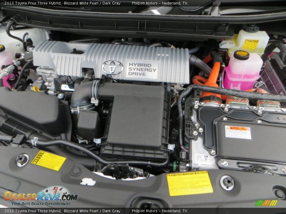 2013 Toyota Prius Three Hybrid Blizzard White Pearl / Dark Gray Photo #19