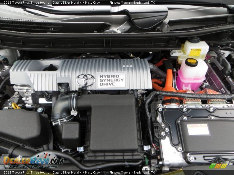 2013 Toyota Prius Three Hybrid Classic Silver Metallic / Misty Gray Photo #17