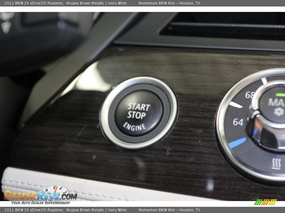 Controls of 2011 BMW Z4 sDrive35i Roadster Photo #26