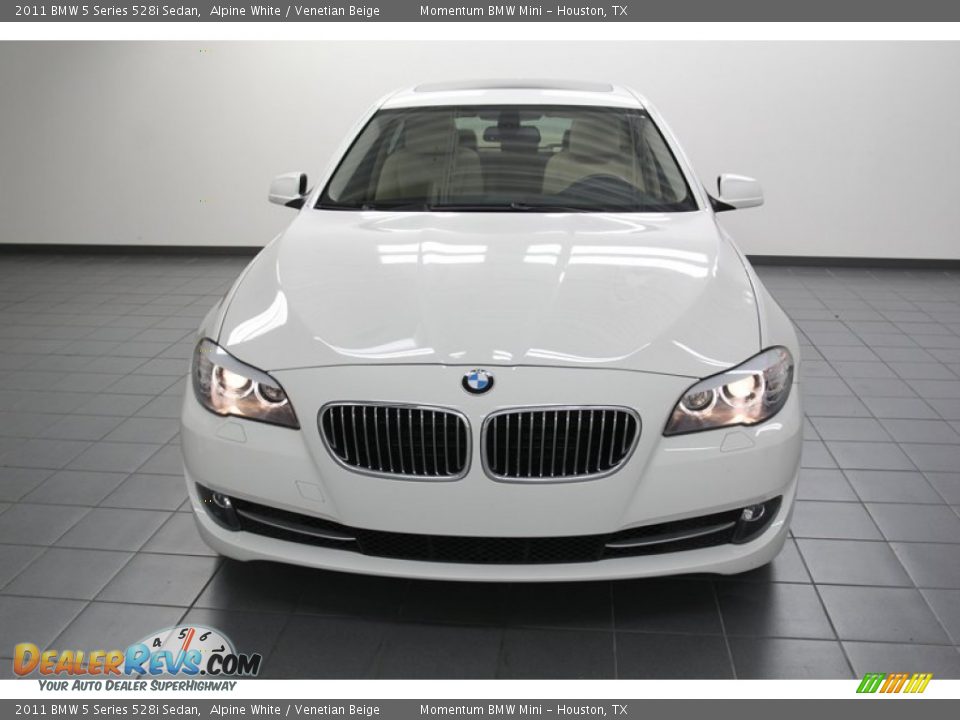 2011 BMW 5 Series 528i Sedan Alpine White / Venetian Beige Photo #6
