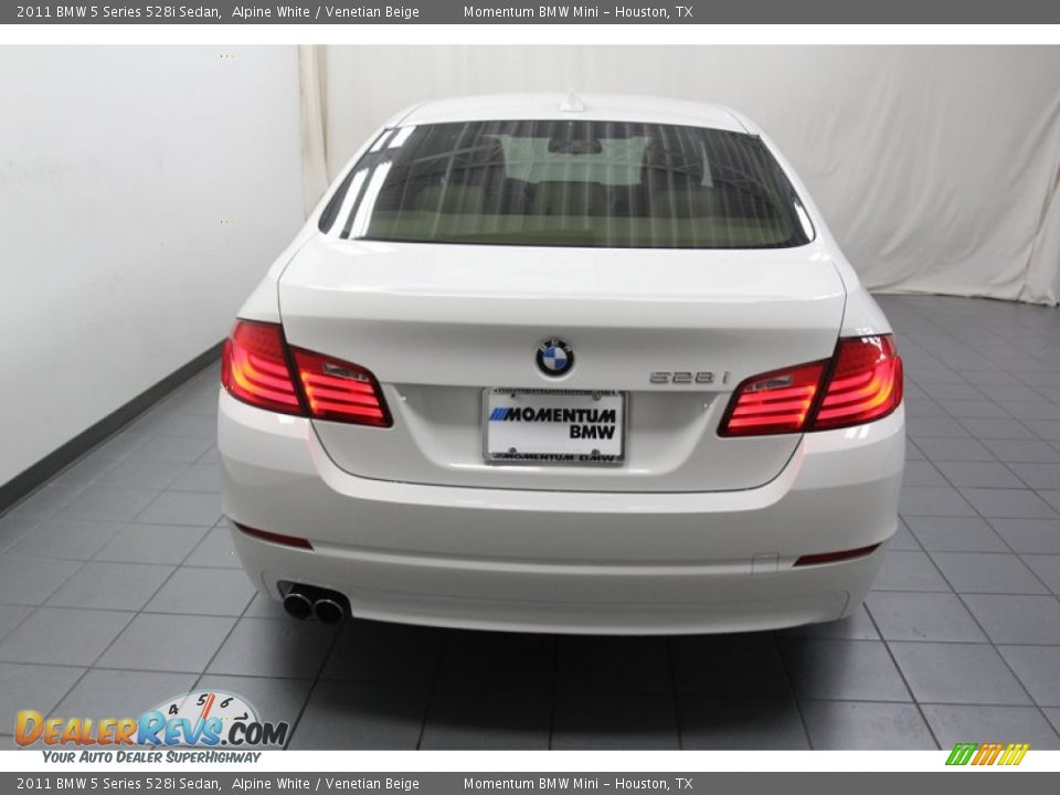2011 BMW 5 Series 528i Sedan Alpine White / Venetian Beige Photo #12