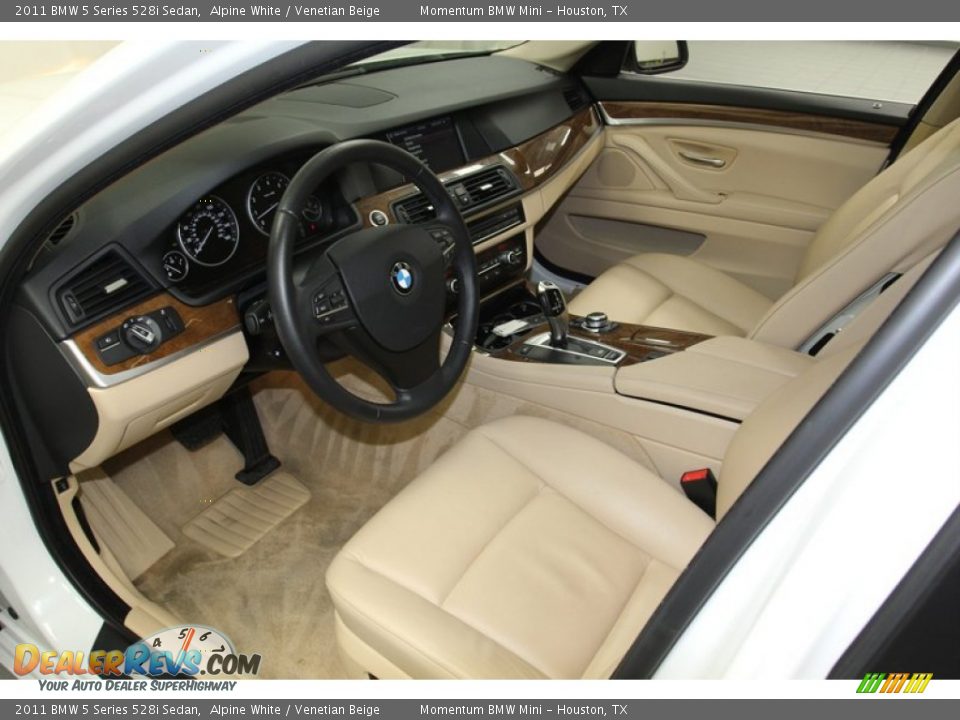 2011 BMW 5 Series 528i Sedan Alpine White / Venetian Beige Photo #13