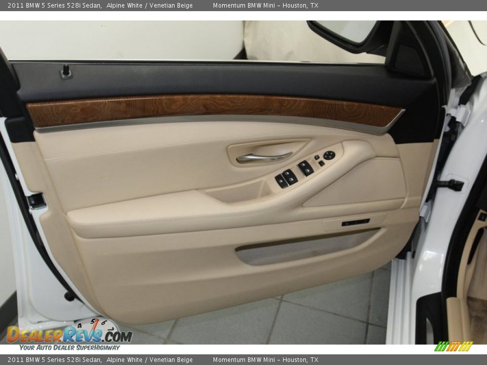 2011 BMW 5 Series 528i Sedan Alpine White / Venetian Beige Photo #15