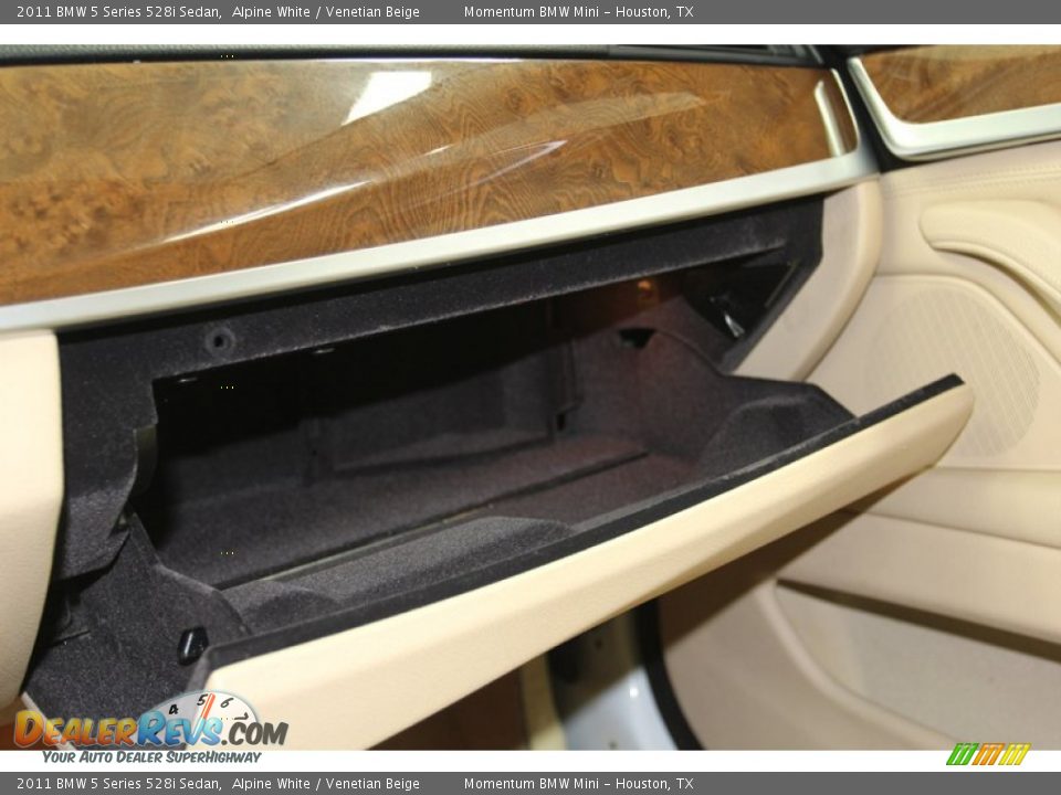 2011 BMW 5 Series 528i Sedan Alpine White / Venetian Beige Photo #19