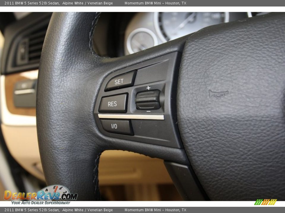2011 BMW 5 Series 528i Sedan Alpine White / Venetian Beige Photo #29