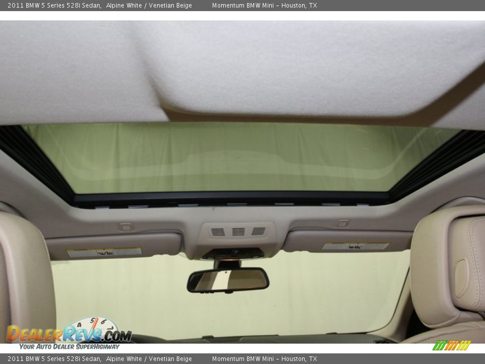2011 BMW 5 Series 528i Sedan Alpine White / Venetian Beige Photo #34