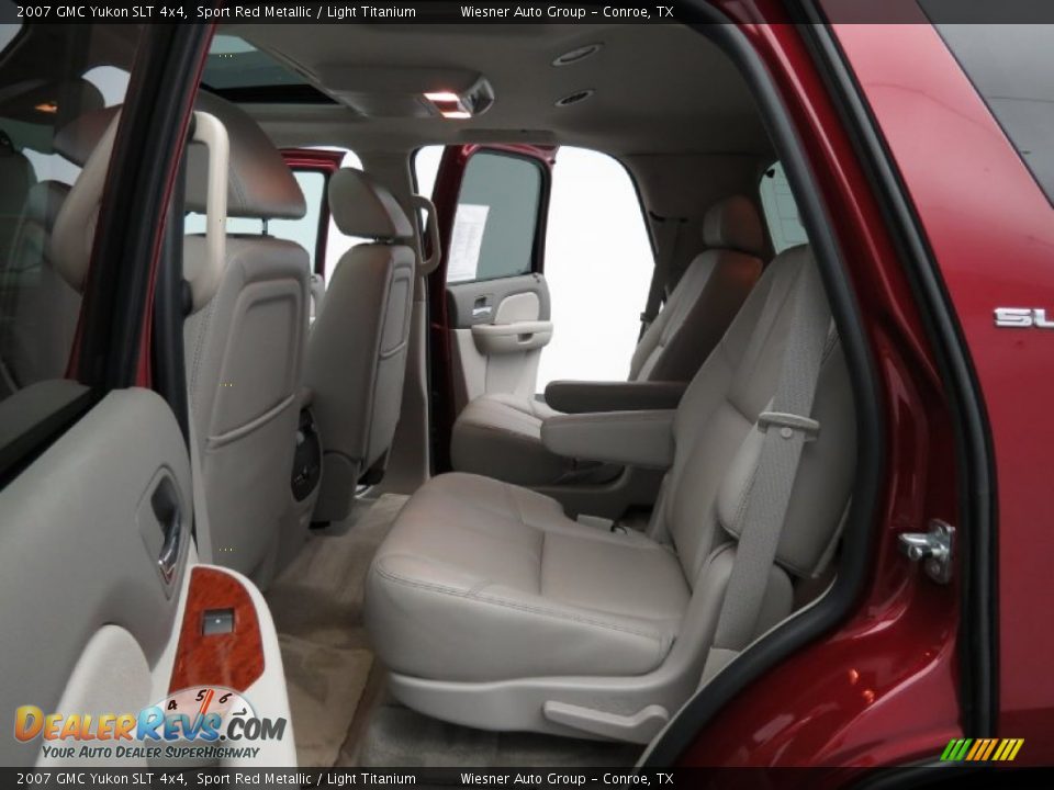 2007 GMC Yukon SLT 4x4 Sport Red Metallic / Light Titanium Photo #16