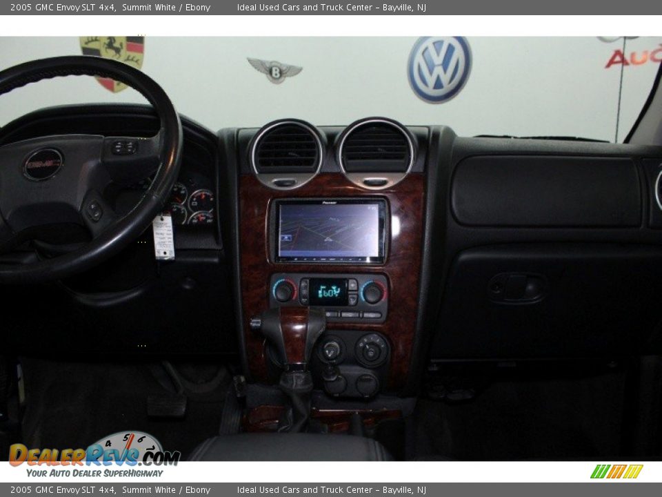 2005 GMC Envoy SLT 4x4 Summit White / Ebony Photo #3