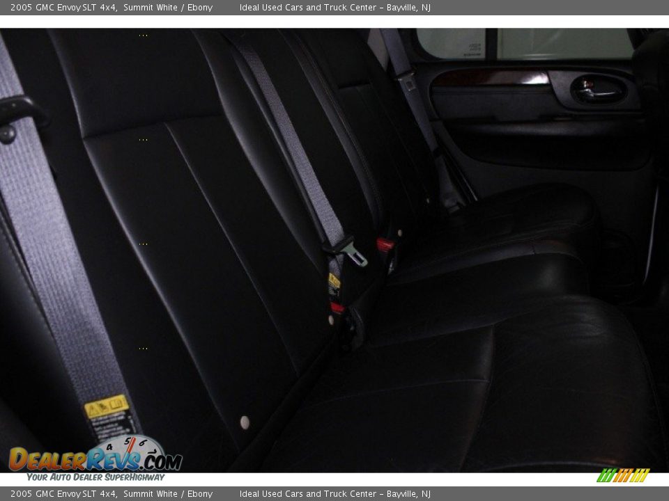 2005 GMC Envoy SLT 4x4 Summit White / Ebony Photo #6
