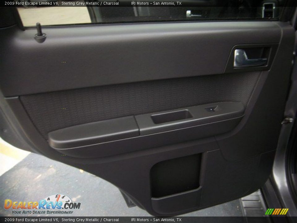2009 Ford Escape Limited V6 Sterling Grey Metallic / Charcoal Photo #16