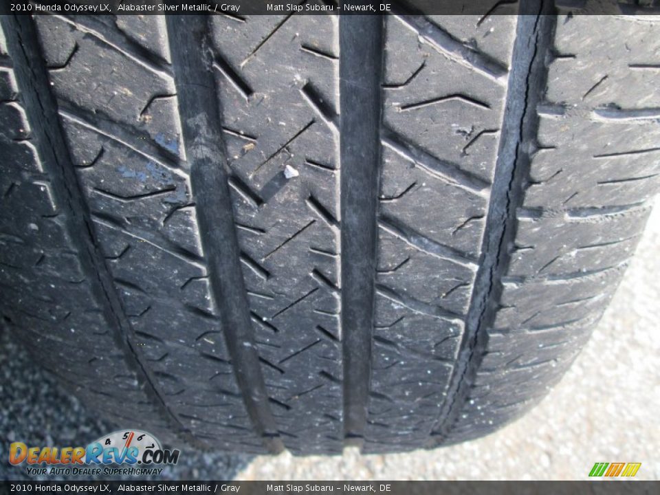 2010 Honda Odyssey LX Alabaster Silver Metallic / Gray Photo #27