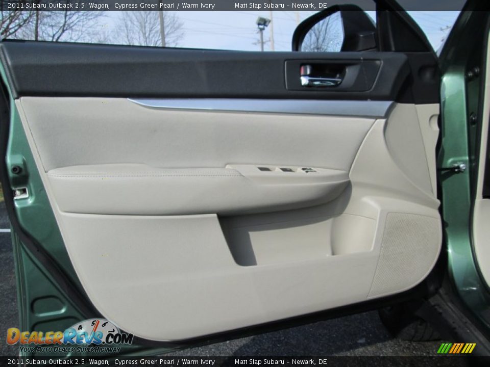 2011 Subaru Outback 2.5i Wagon Cypress Green Pearl / Warm Ivory Photo #12