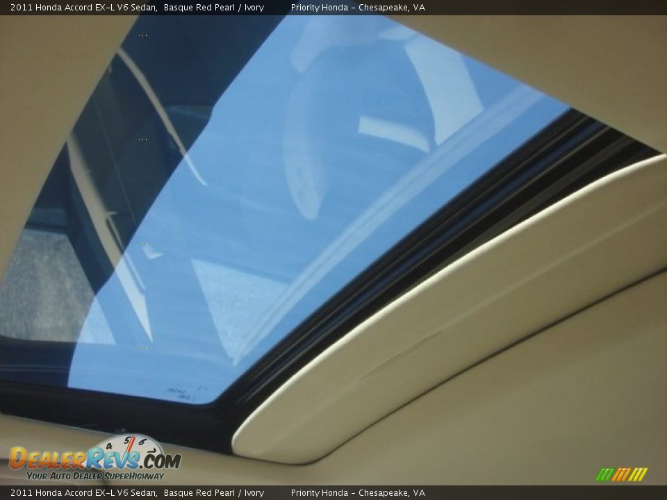 2011 Honda Accord EX-L V6 Sedan Basque Red Pearl / Ivory Photo #16