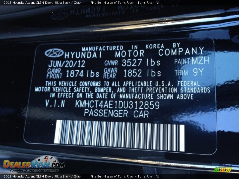 2013 Hyundai Accent GLS 4 Door Ultra Black / Gray Photo #11