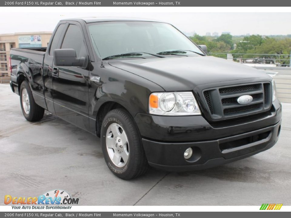 2006 Ford F150 XL Regular Cab Black / Medium Flint Photo #1