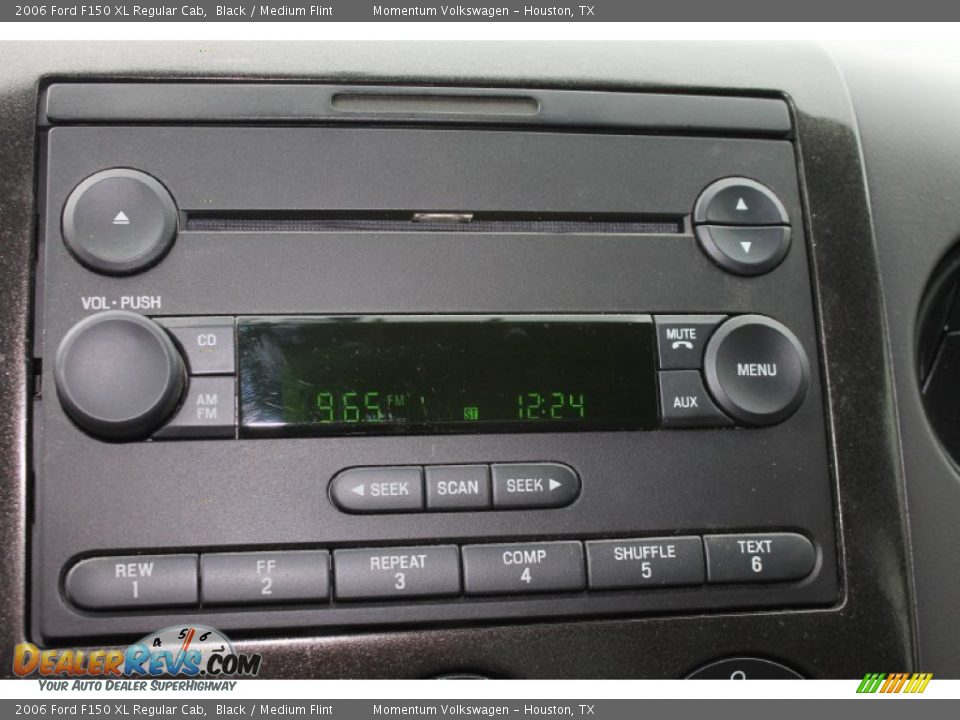 Audio System of 2006 Ford F150 XL Regular Cab Photo #16