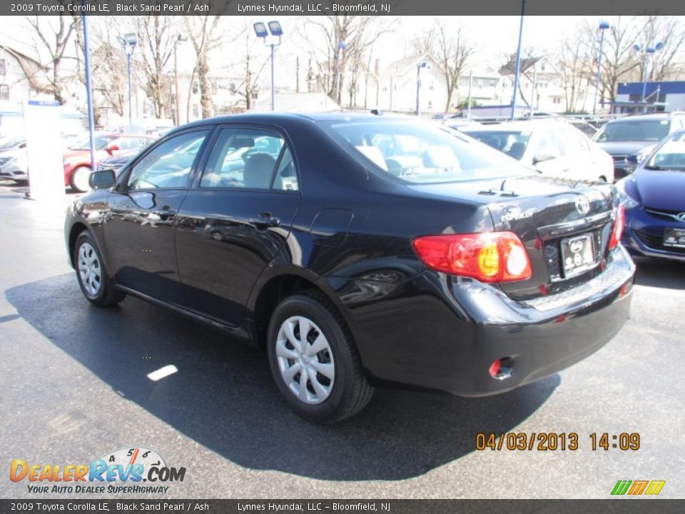 2009 Toyota Corolla LE Black Sand Pearl / Ash Photo #5