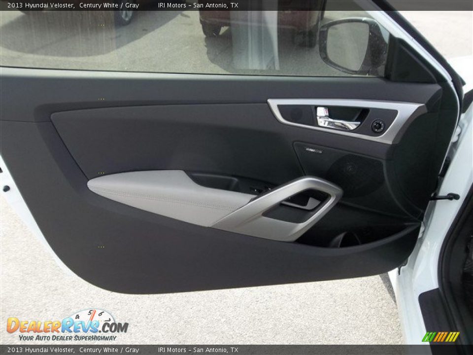 2013 Hyundai Veloster Century White / Gray Photo #5