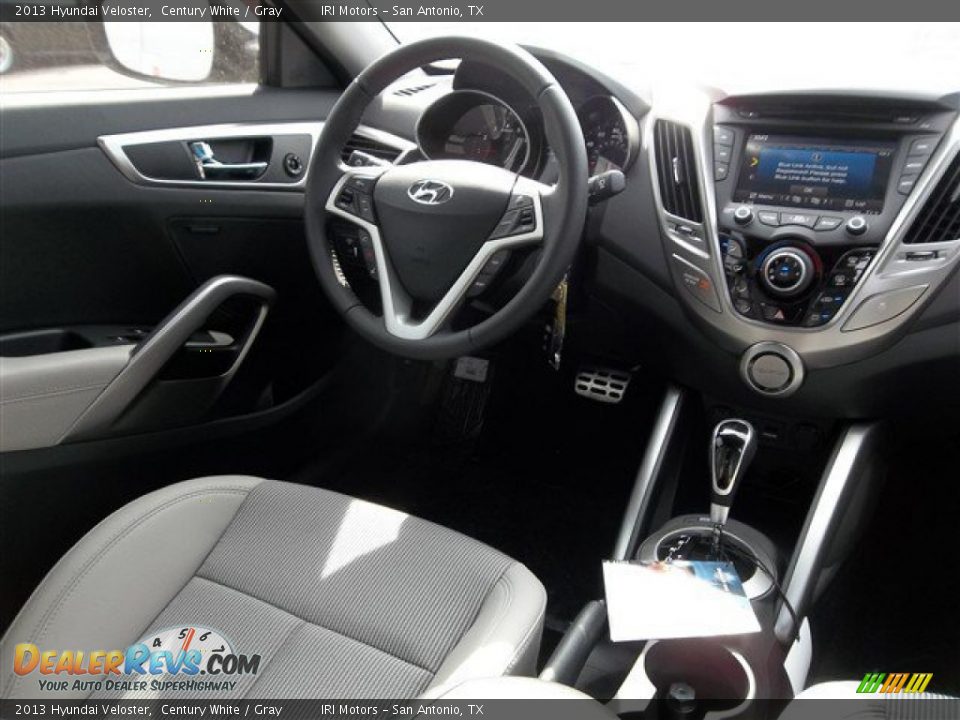 2013 Hyundai Veloster Century White / Gray Photo #13