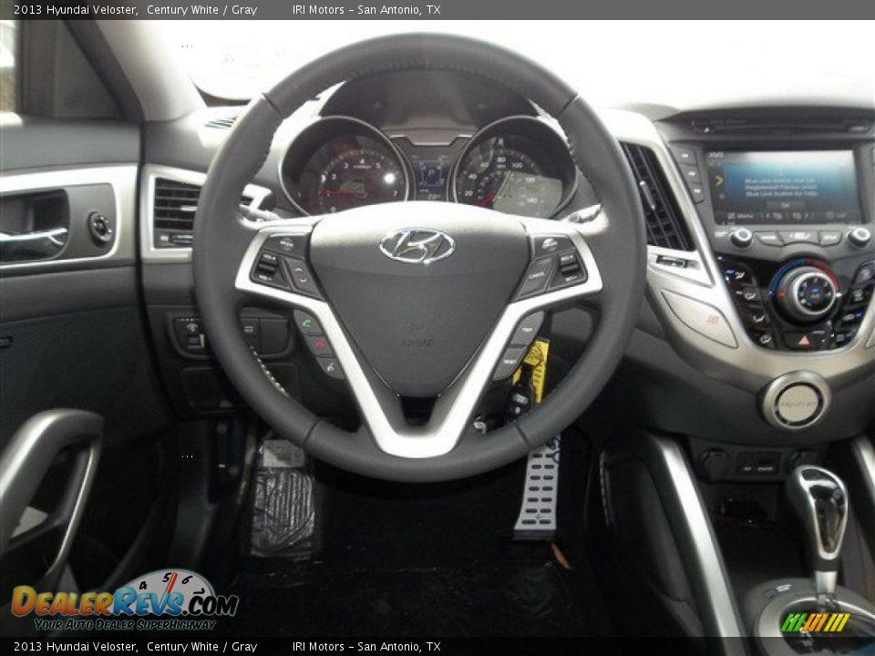 2013 Hyundai Veloster Century White / Gray Photo #14