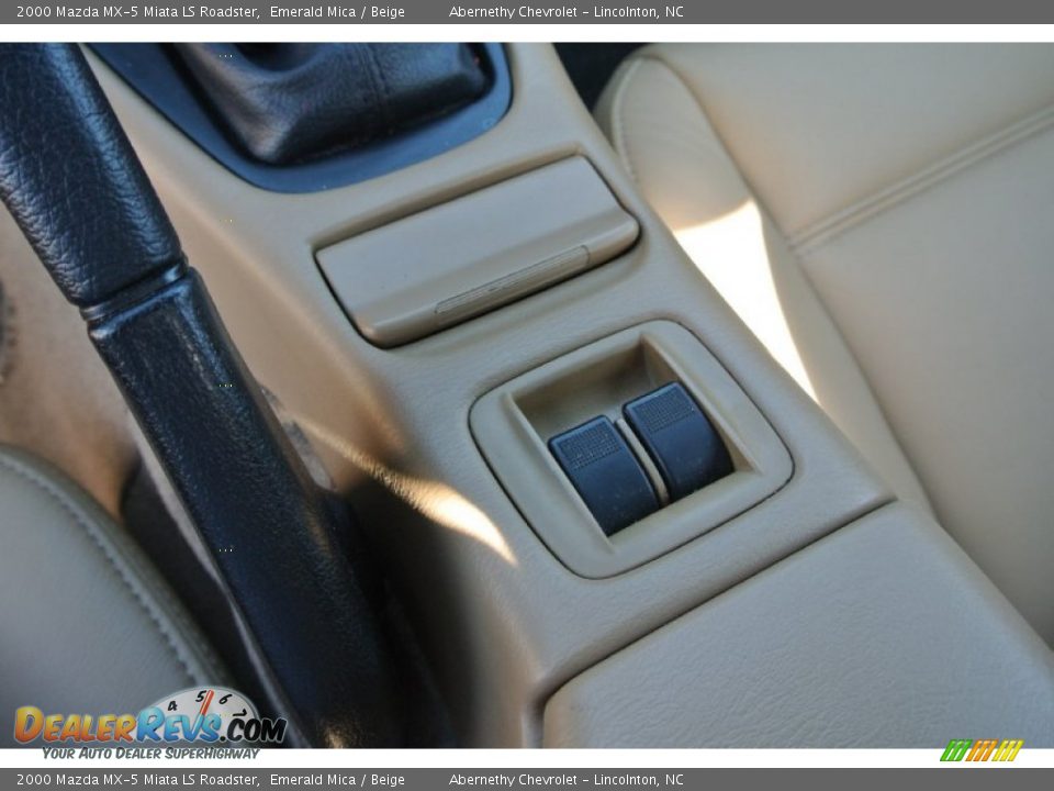 2000 Mazda MX-5 Miata LS Roadster Emerald Mica / Beige Photo #18