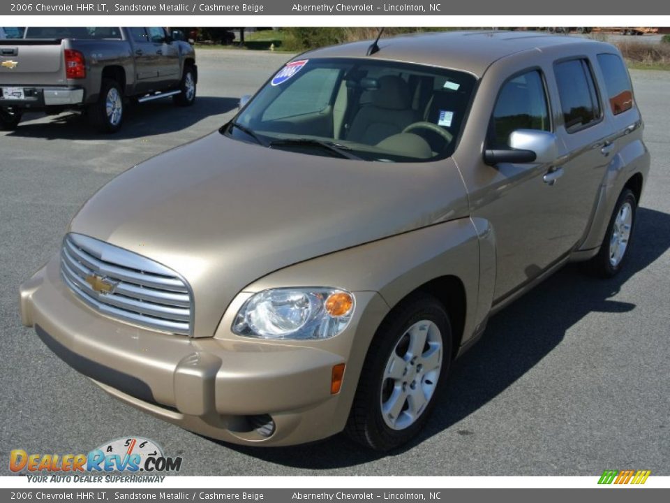 Front 3/4 View of 2006 Chevrolet HHR LT Photo #2