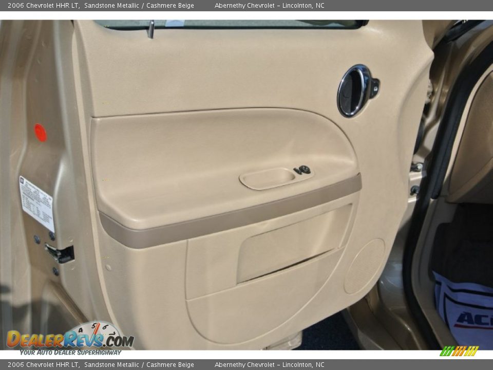 2006 Chevrolet HHR LT Sandstone Metallic / Cashmere Beige Photo #9