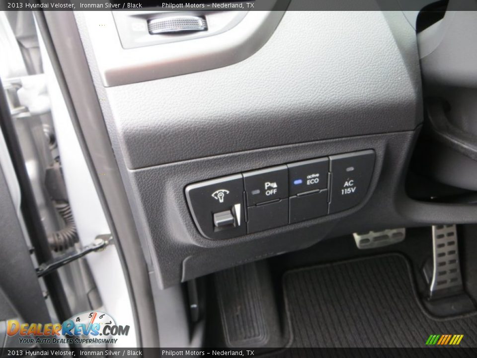 2013 Hyundai Veloster Ironman Silver / Black Photo #30