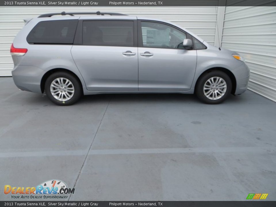 2013 Toyota Sienna XLE Silver Sky Metallic / Light Gray Photo #3