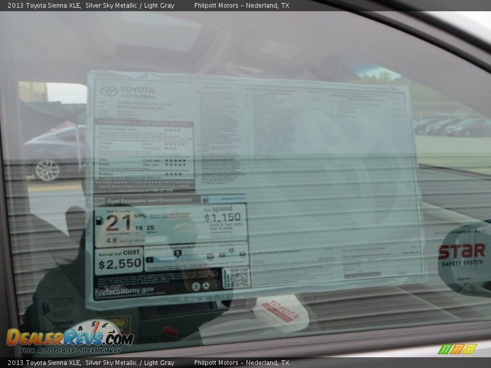 2013 Toyota Sienna XLE Silver Sky Metallic / Light Gray Photo #18