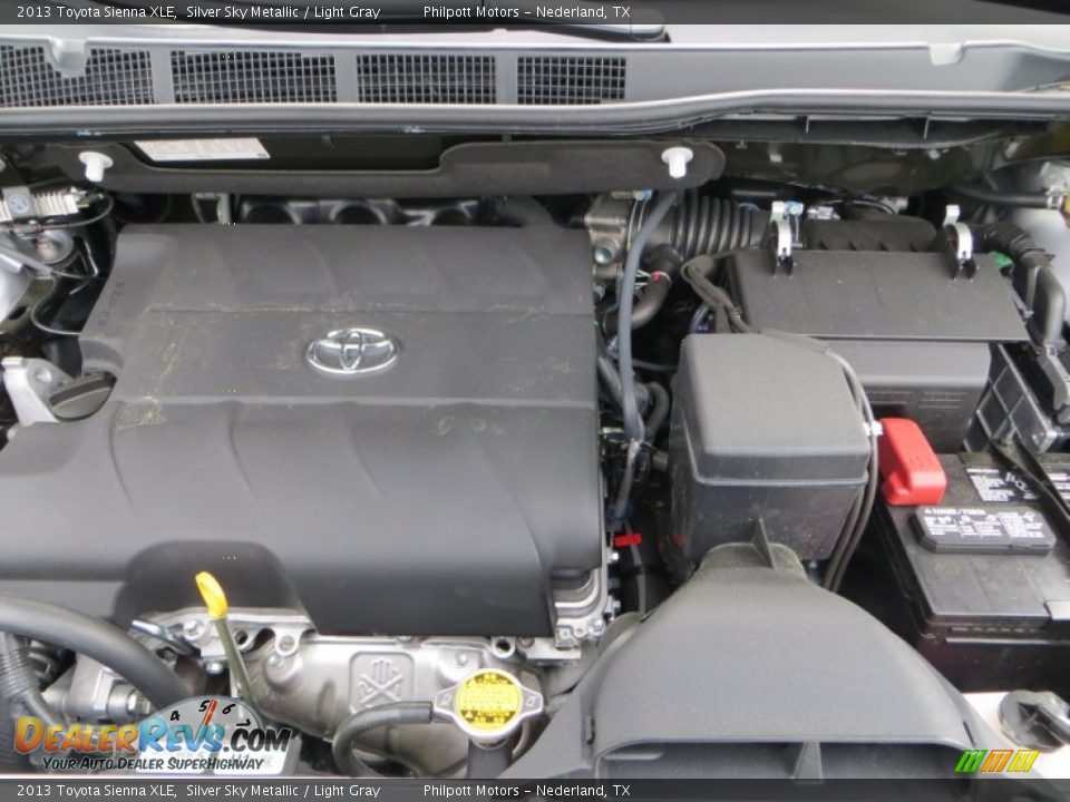 2013 Toyota Sienna XLE Silver Sky Metallic / Light Gray Photo #19