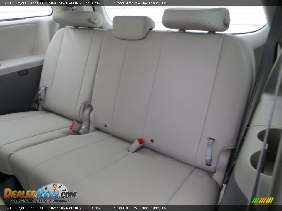 2013 Toyota Sienna XLE Silver Sky Metallic / Light Gray Photo #23