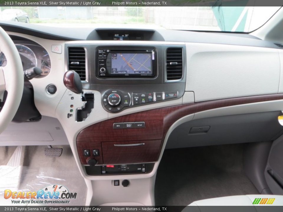 2013 Toyota Sienna XLE Silver Sky Metallic / Light Gray Photo #31
