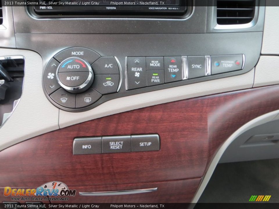 2013 Toyota Sienna XLE Silver Sky Metallic / Light Gray Photo #34