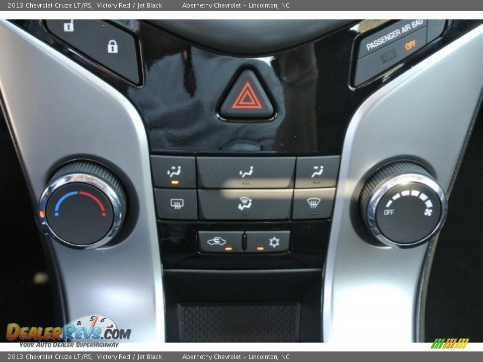 2013 Chevrolet Cruze LT/RS Victory Red / Jet Black Photo #13