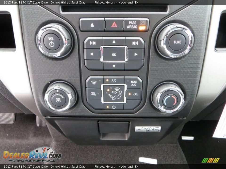 2013 Ford F150 XLT SuperCrew Oxford White / Steel Gray Photo #30