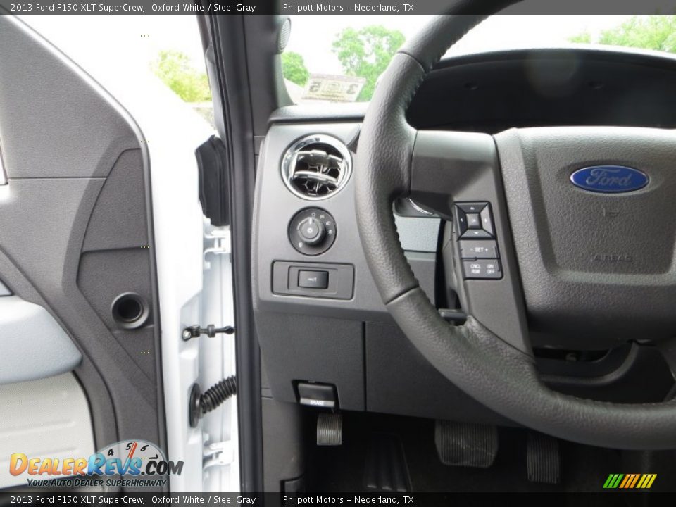 2013 Ford F150 XLT SuperCrew Oxford White / Steel Gray Photo #33
