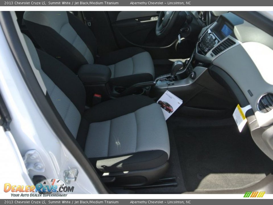 2013 Chevrolet Cruze LS Summit White / Jet Black/Medium Titanium Photo #17