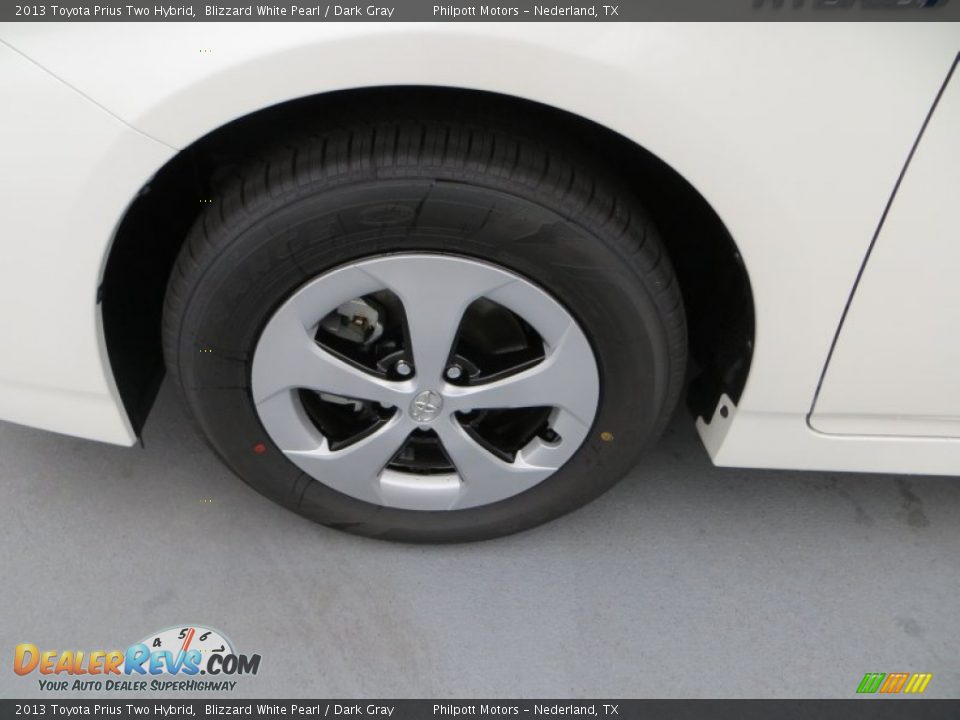2013 Toyota Prius Two Hybrid Blizzard White Pearl / Dark Gray Photo #13