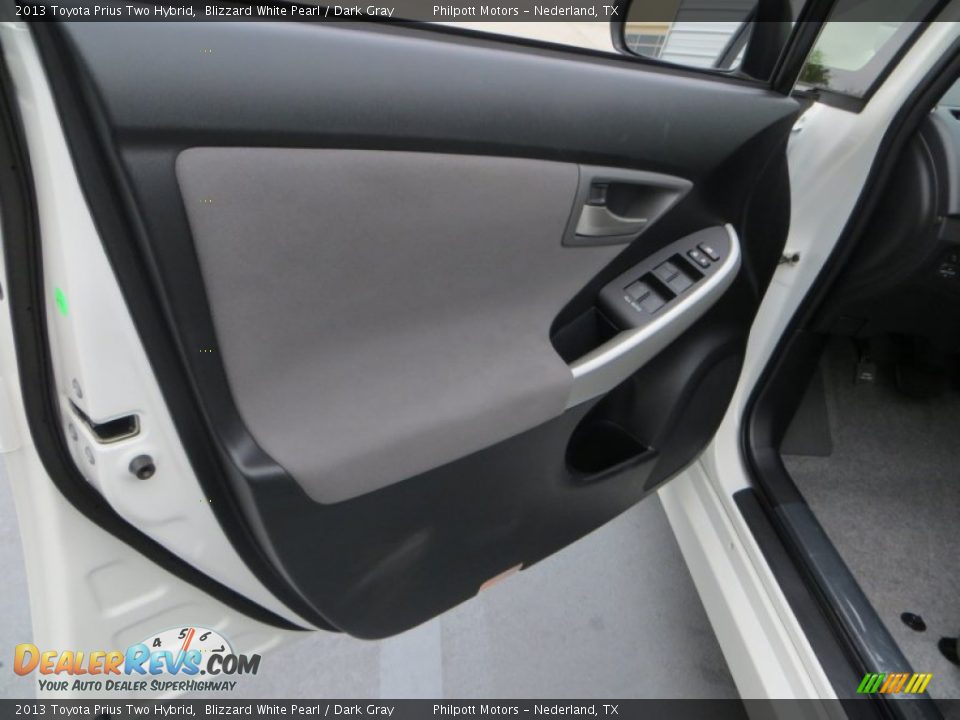 2013 Toyota Prius Two Hybrid Blizzard White Pearl / Dark Gray Photo #21
