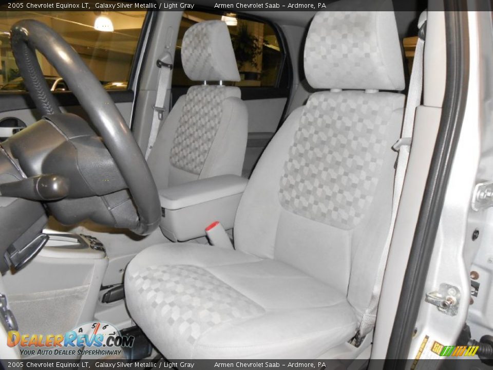 2005 Chevrolet Equinox LT Galaxy Silver Metallic / Light Gray Photo #11