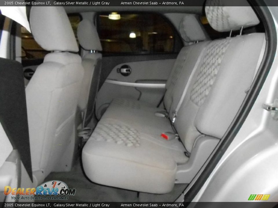 2005 Chevrolet Equinox LT Galaxy Silver Metallic / Light Gray Photo #17