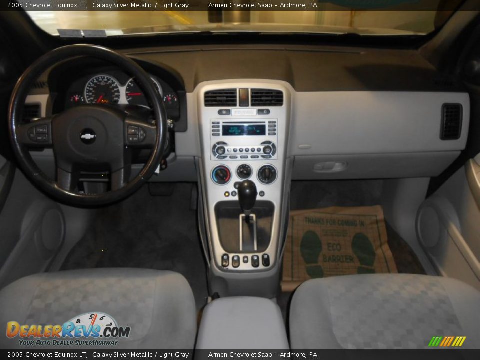 2005 Chevrolet Equinox LT Galaxy Silver Metallic / Light Gray Photo #18