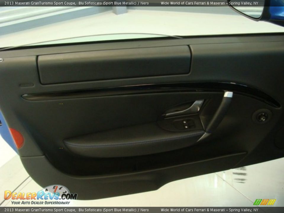 Door Panel of 2013 Maserati GranTurismo Sport Coupe Photo #9